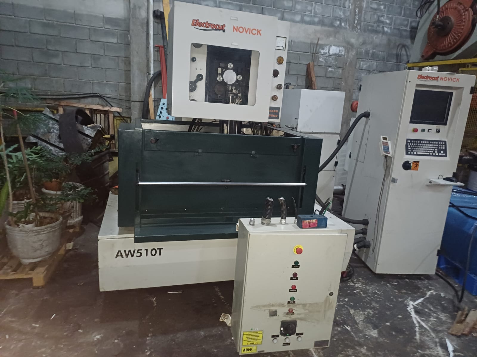 Eletroerosão a Fio CNC Novick AW510 Ano 2014 - Imagem 5