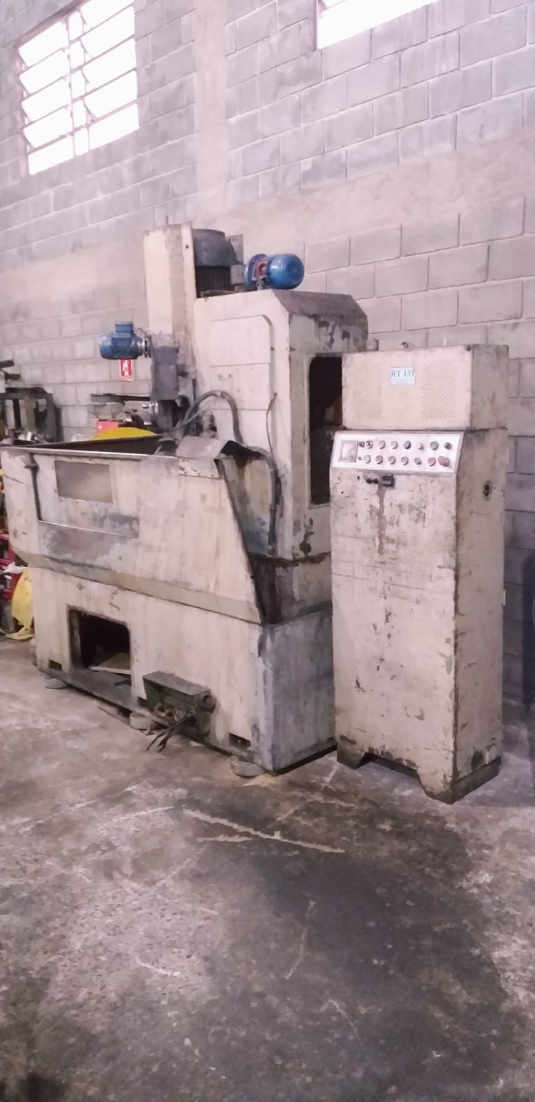 Retífica Blanchard Sulmecânica RT-131 – Mesa Magnética Ø 900 mm - Imagem 5