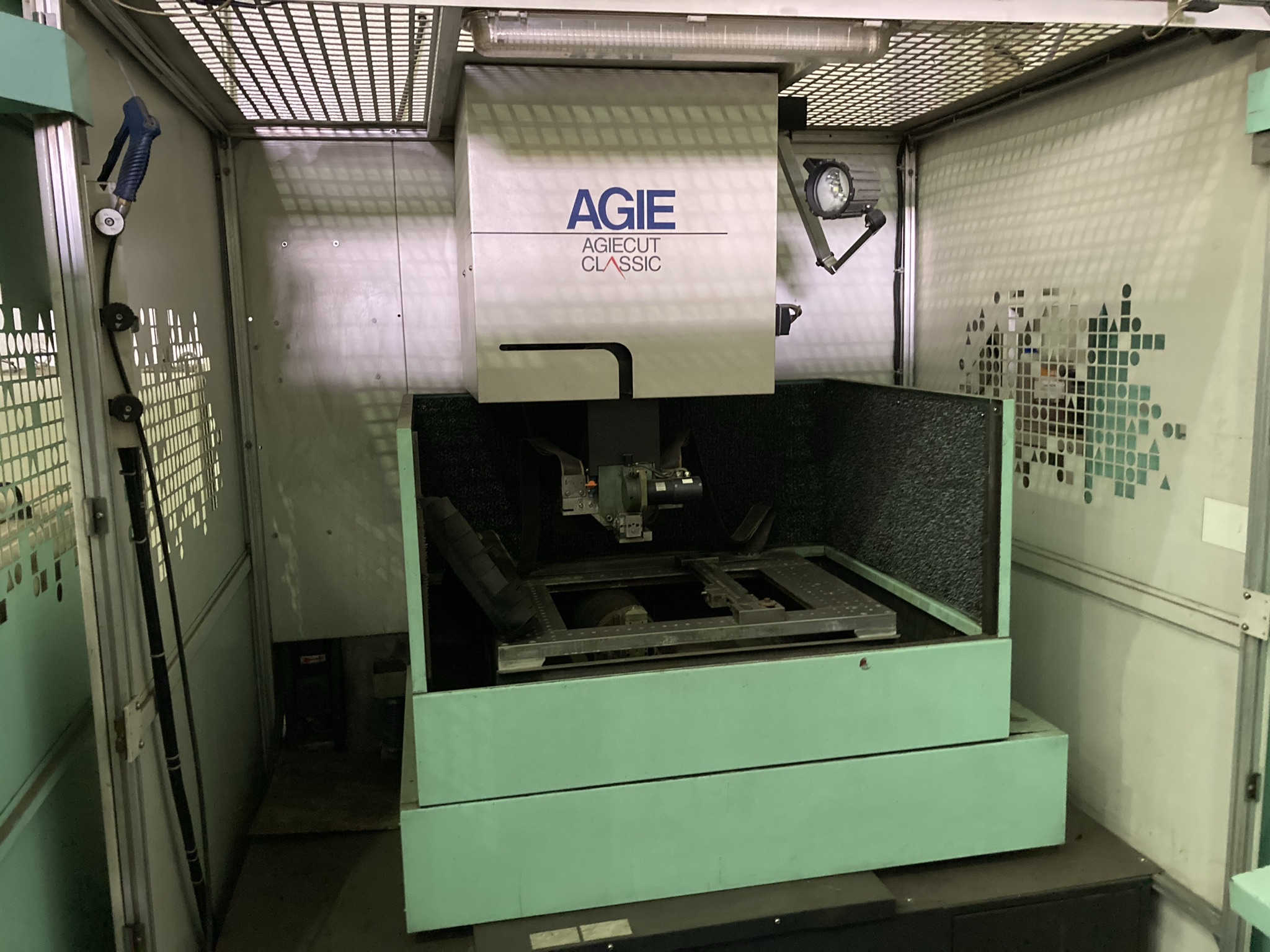 Eletroerosão a Fio AGIE Agiecut Classic 3 CNC 5 Eixos - Imagem 4